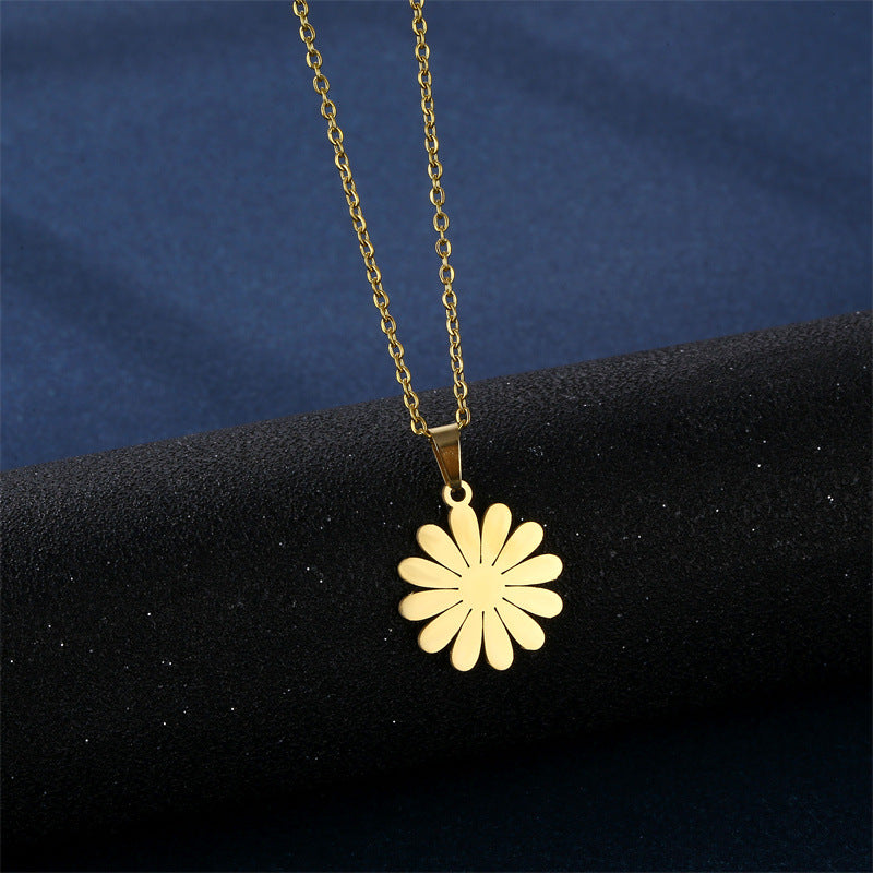Cross-border new accessories golden daisy flower necklace European and American fashion stainless steel pendant clavicle chain women Wholesale