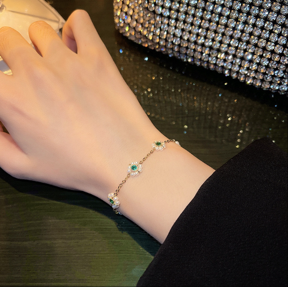 French style Titanium Steel Bracelet Imitation Pearl with Versatile Emerald Accents