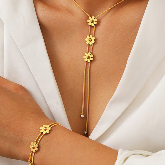 European and American three-dimensional flower tassel round snake chain Japanese and Korean new fashion stainless steel long temperament pendant suit