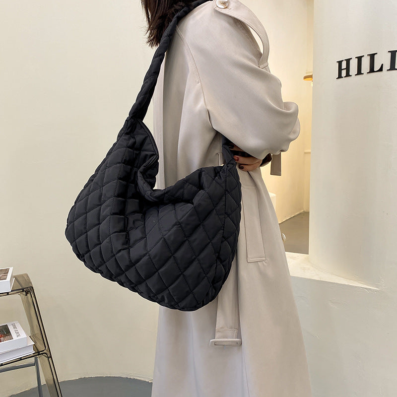 Down Jacket Bag Women's Bag 2025 New Simple Solid Color Tote Bag Autumn and Winter Diamond Large Capacity Casual Shoulder Bag