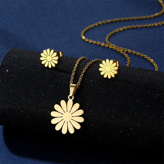 Cross-border new accessories golden daisy flower necklace European and American fashion stainless steel pendant clavicle chain women Wholesale